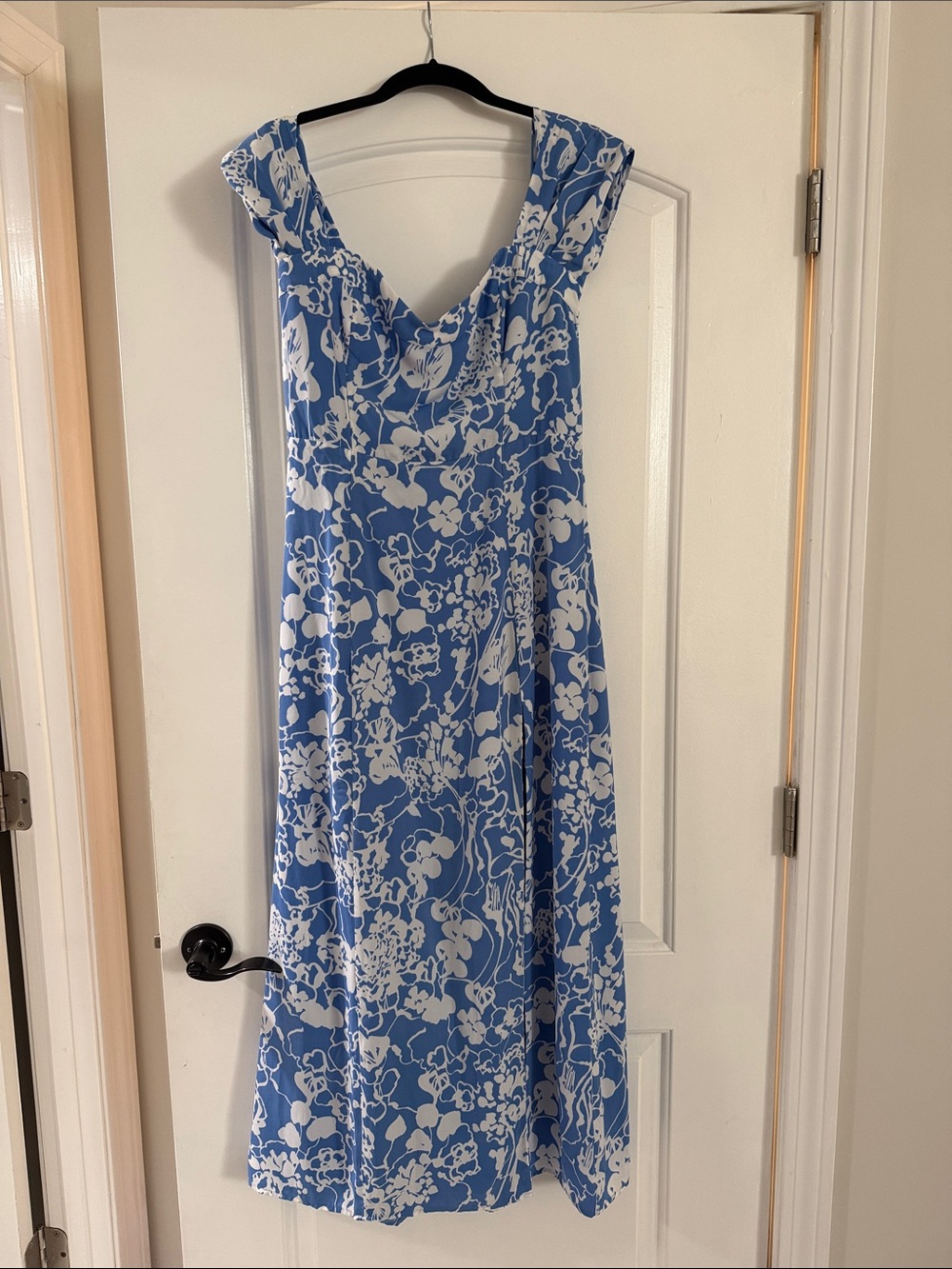 Abercrombie & Fitch Light Blue and White Floral Dress